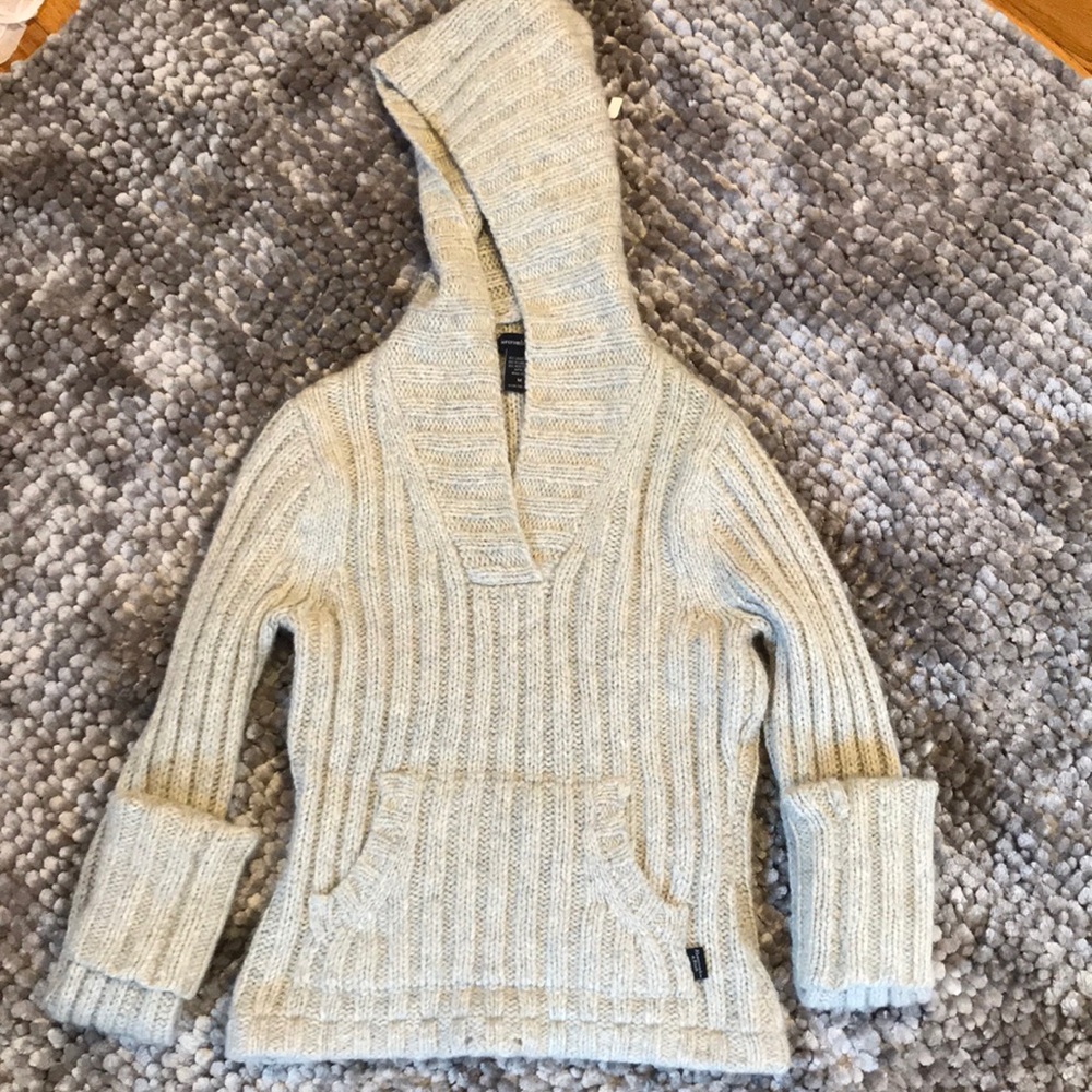 Hooded sweater